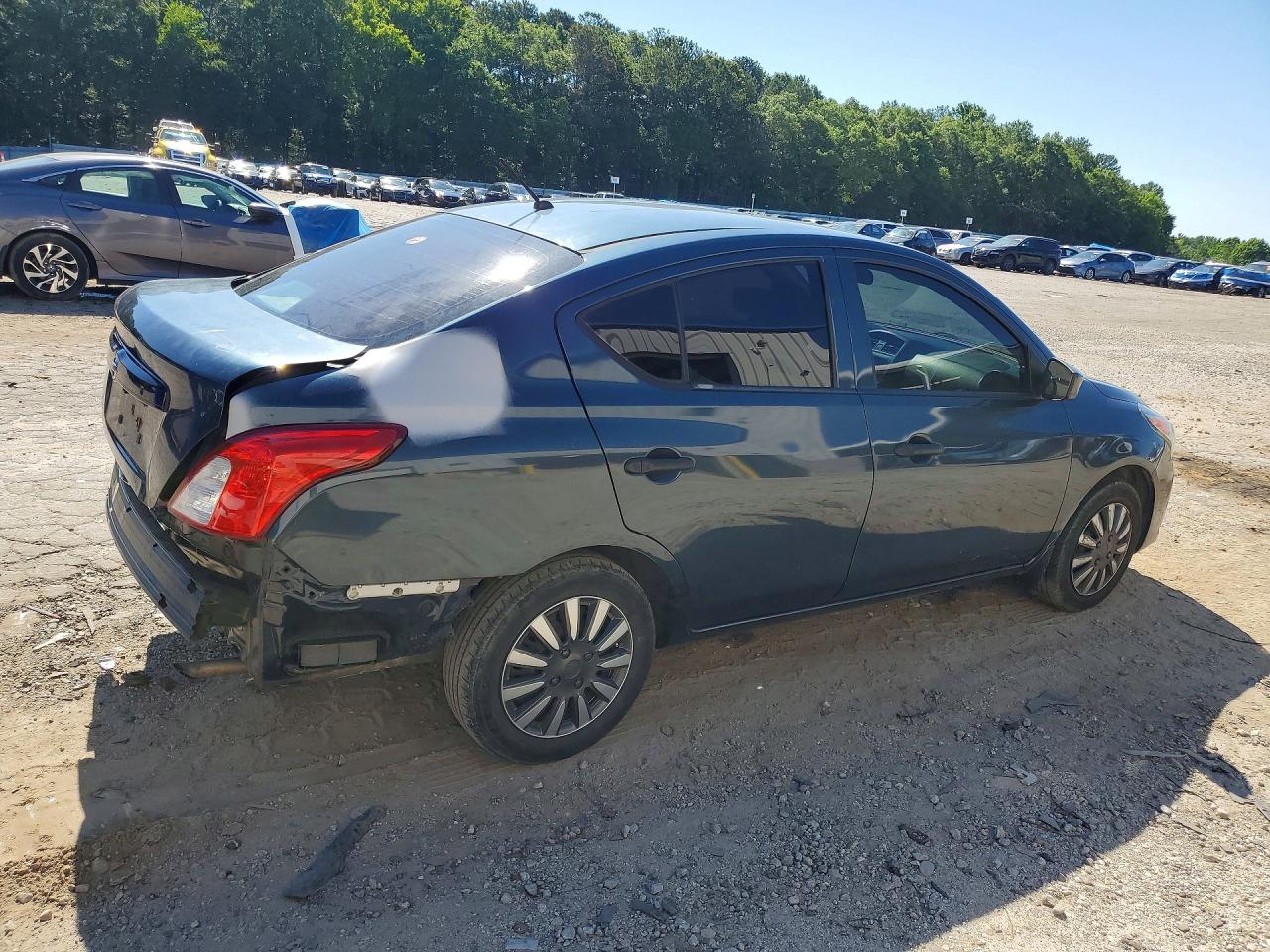 Nissan Versa 1.6 S