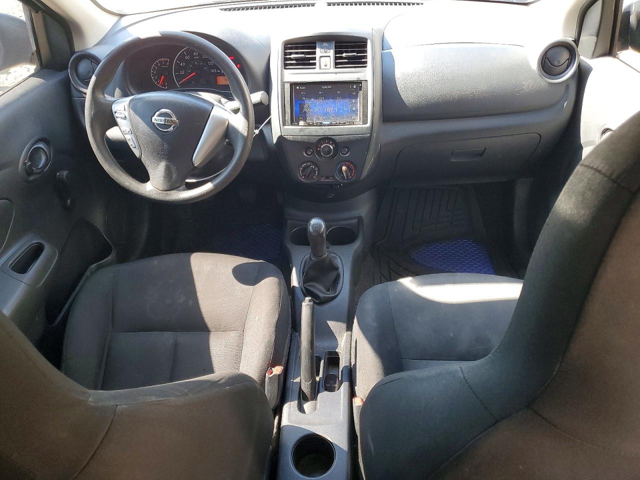 Nissan Versa 1.6 S