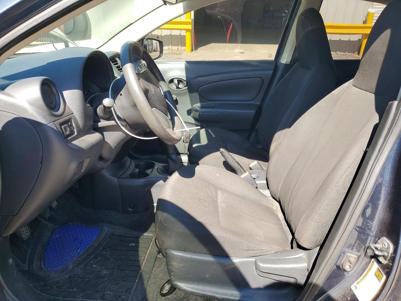 Nissan Versa 1.6 S