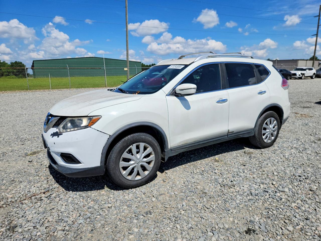 Salvage Nissan Rogue Image