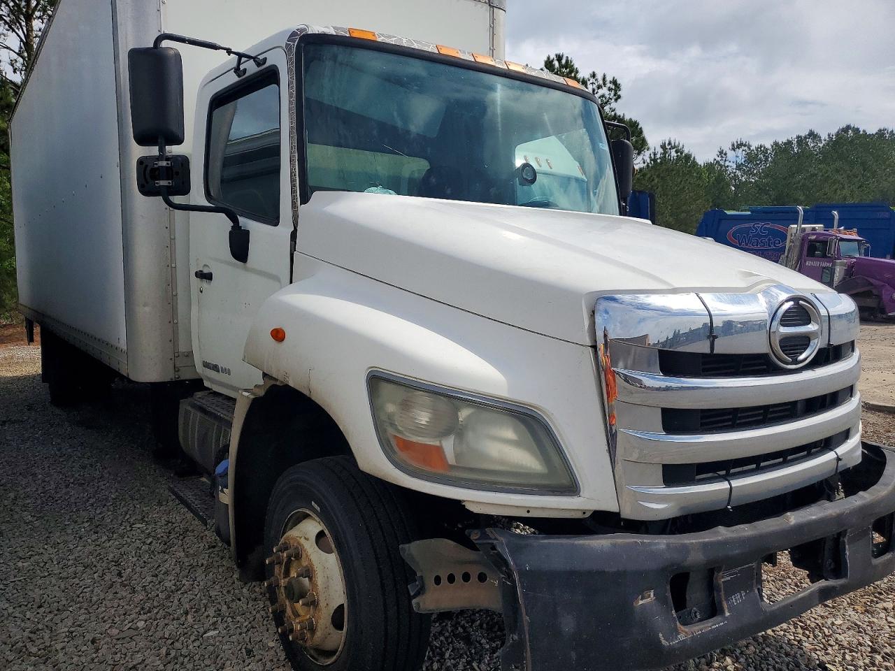Salvage Hino 258 268 Image
