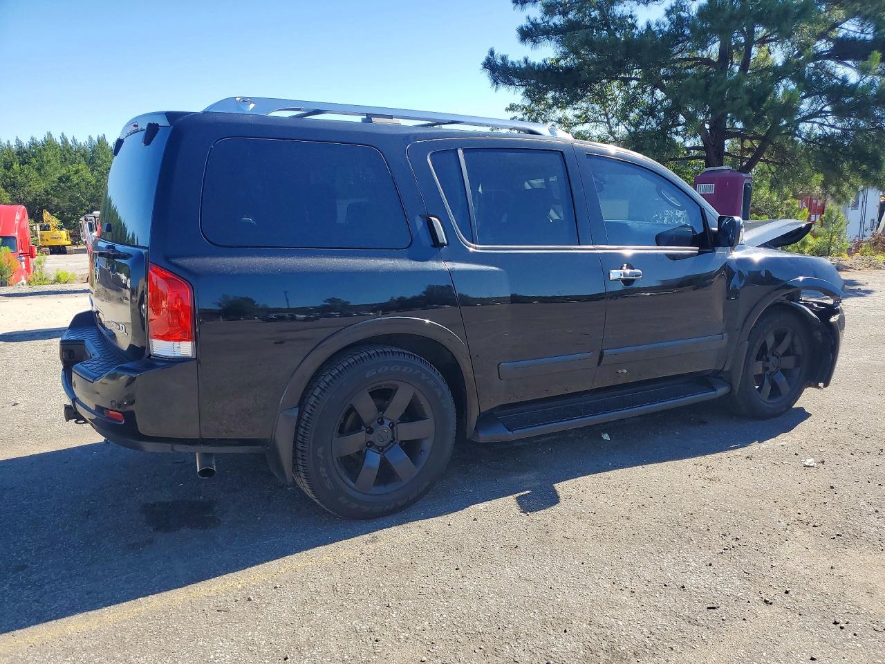 Nissan Armada Sv