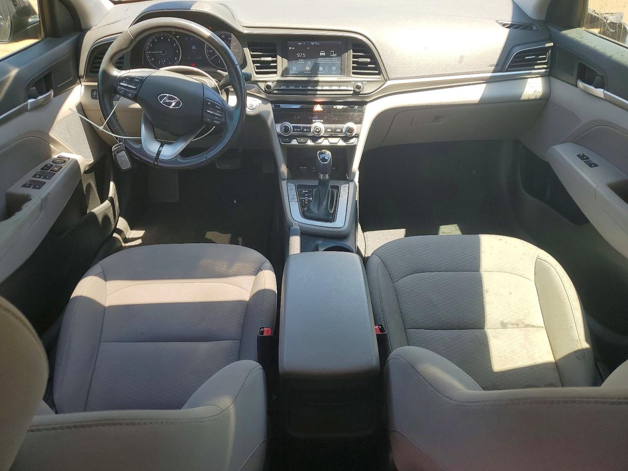 Hyundai ELANTRA Value Edition
