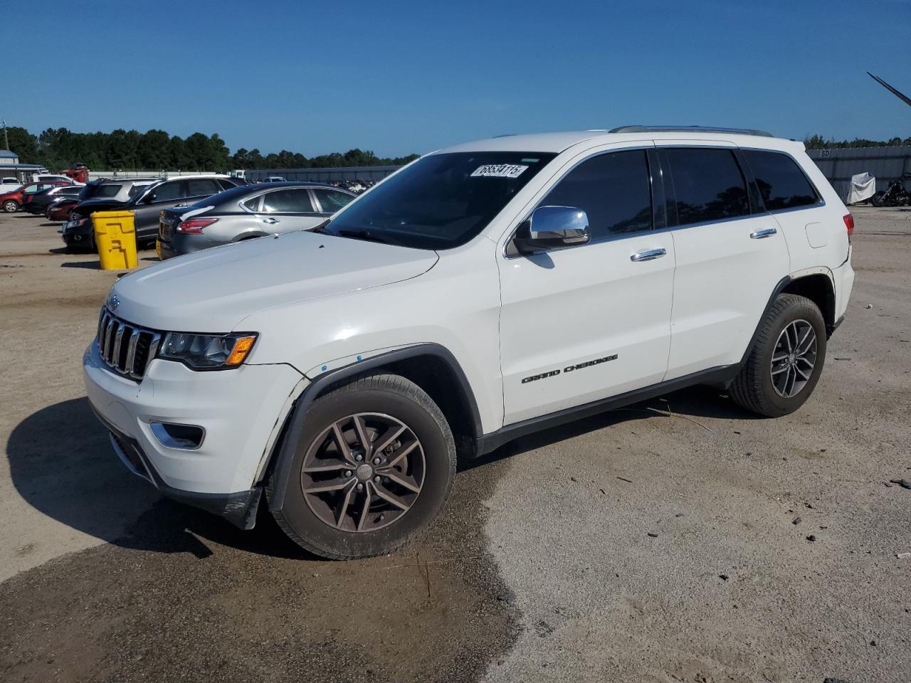 Salvage Jeep Grand Cherokee Image