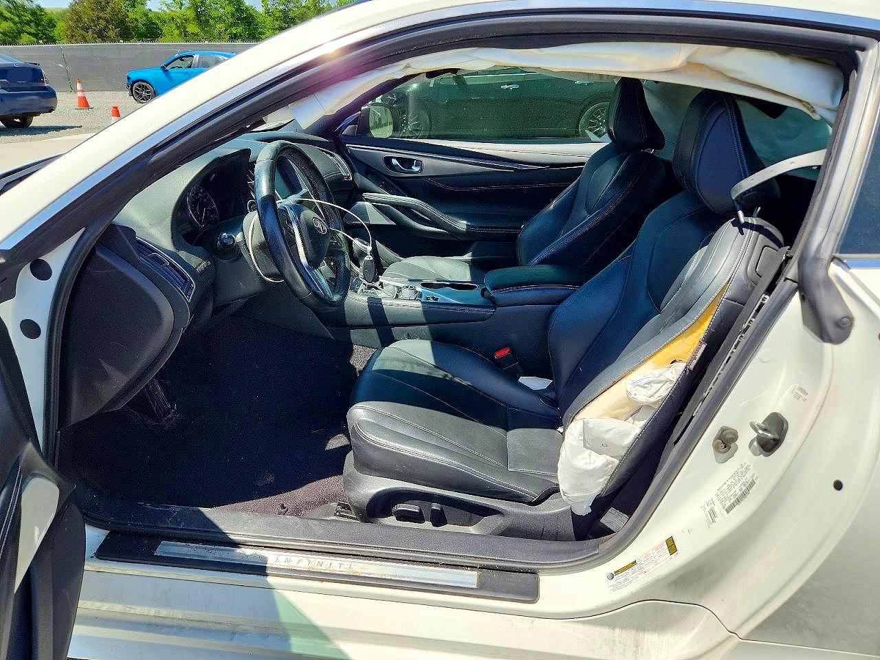 INFINITI Q60 3.0t Luxe