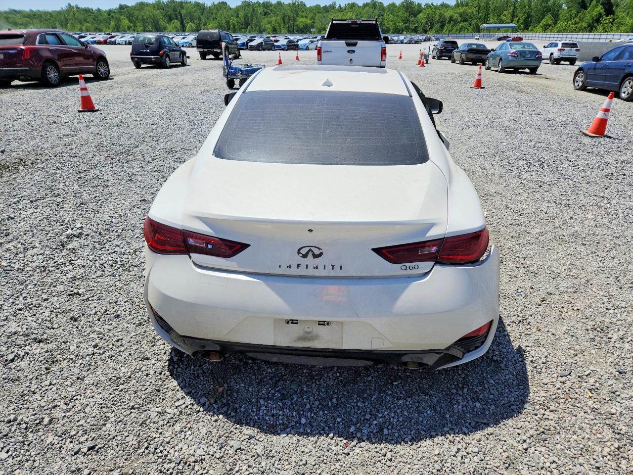 INFINITI Q60 3.0t Luxe