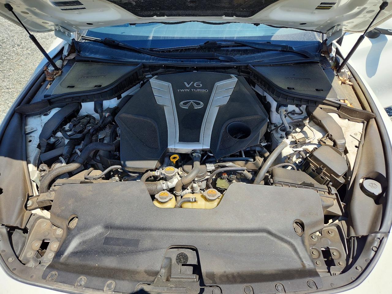 INFINITI Q60 3.0t Luxe