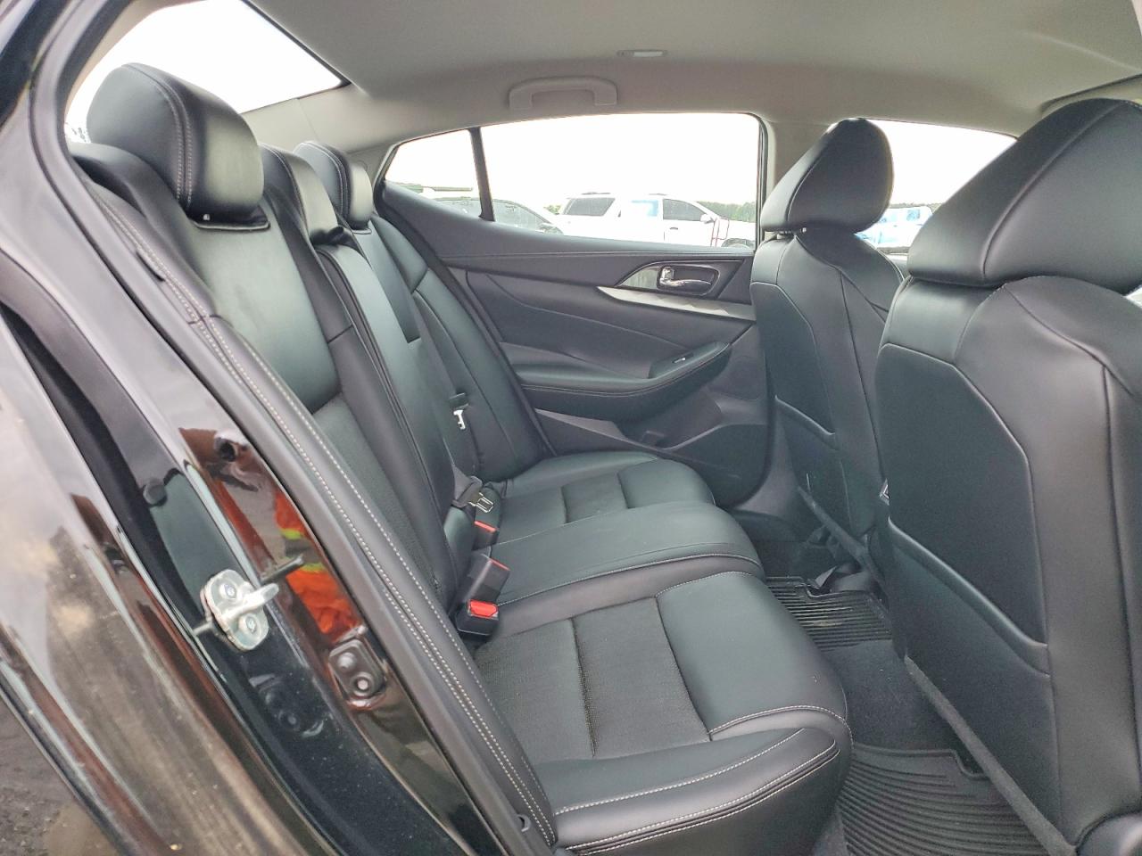 Nissan Maxima Sv