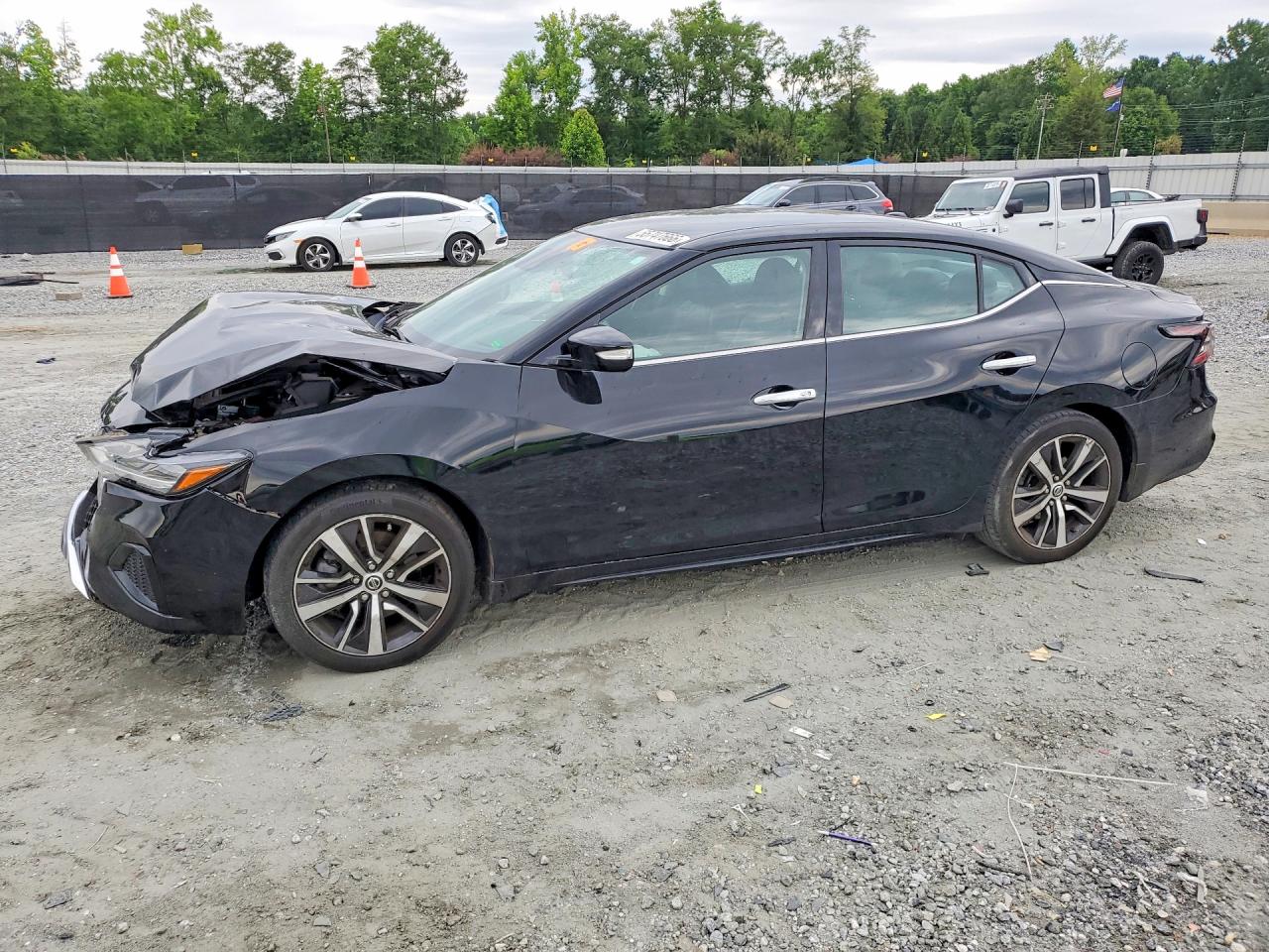 Salvage Nissan Maxima Image