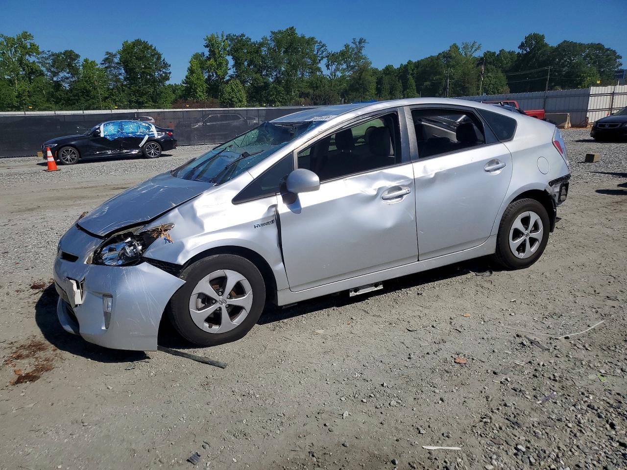 Salvage Toyota Prius Image