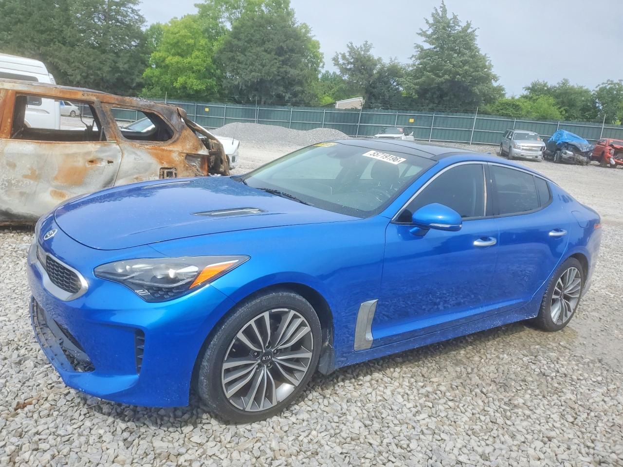 Salvage Kia Stinger Image