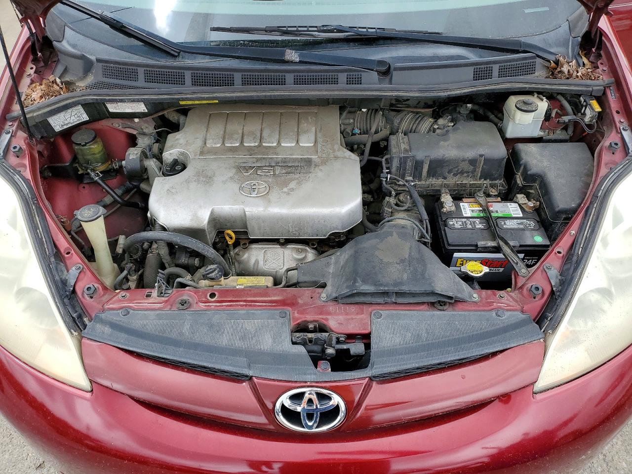 Toyota Sienna Le 7-passenger