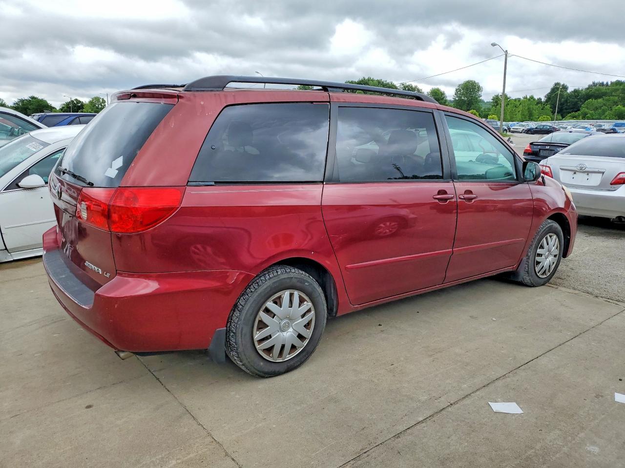 Toyota Sienna Le 7-passenger