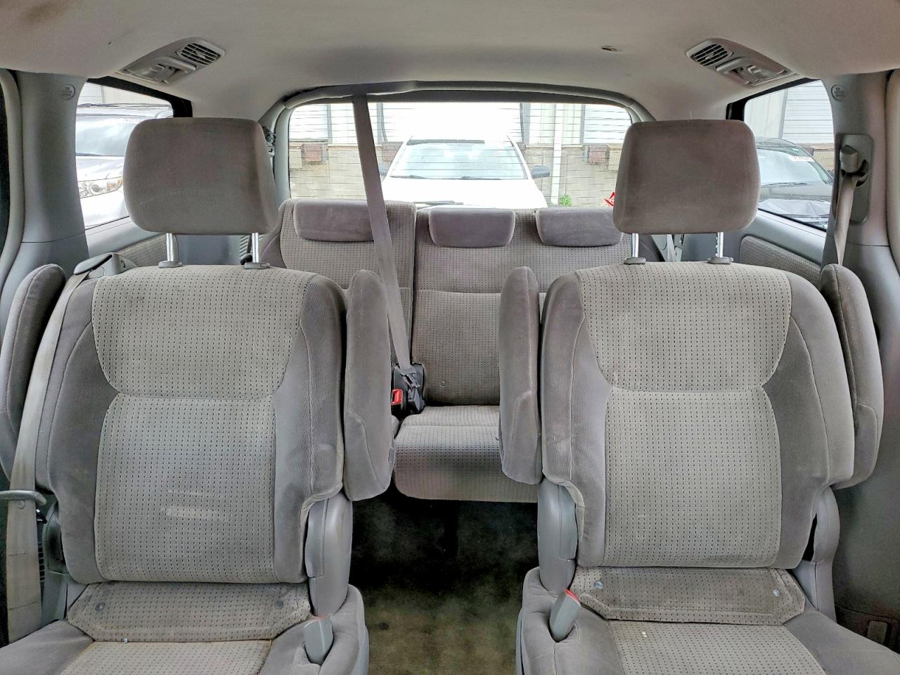 Toyota Sienna Le 7-passenger