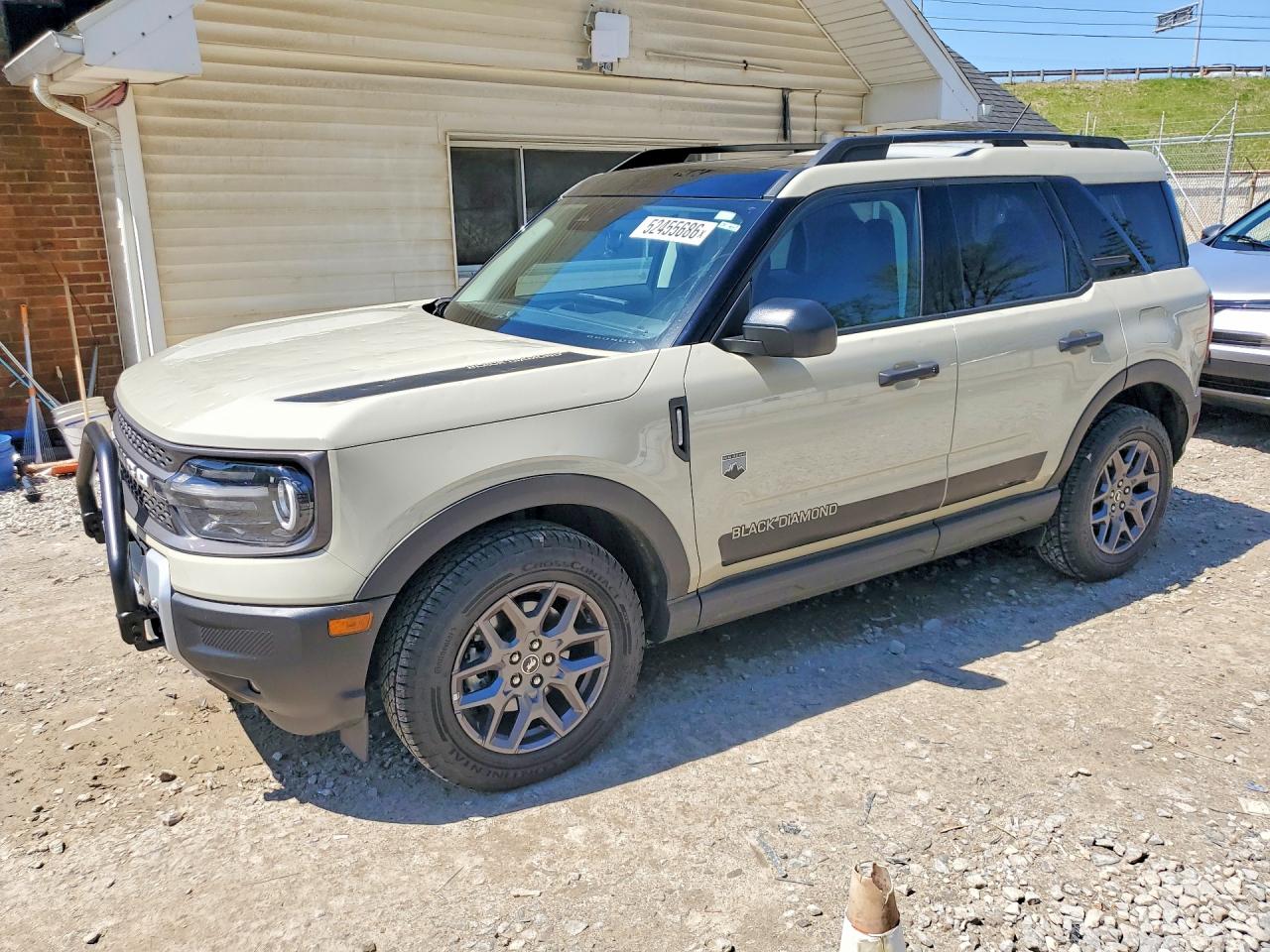 Salvage Ford Bronco Image