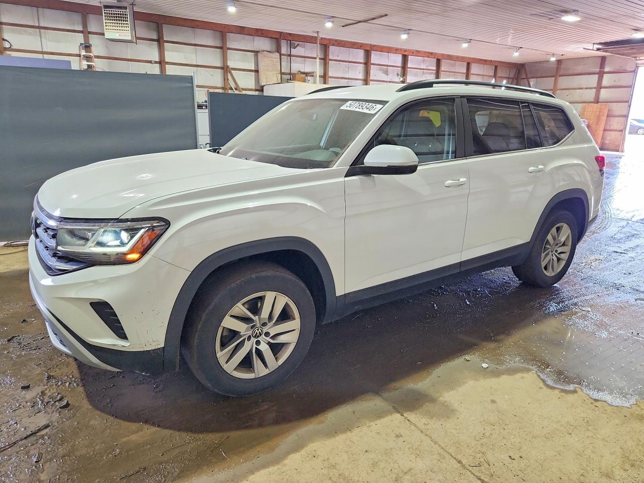 Salvage Volkswagen Atlas Image