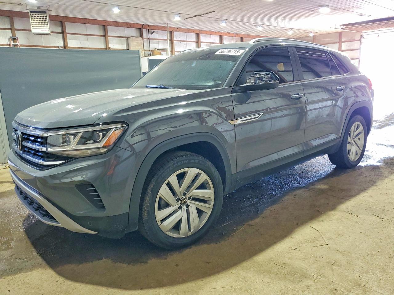 Salvage Volkswagen Atlas Image