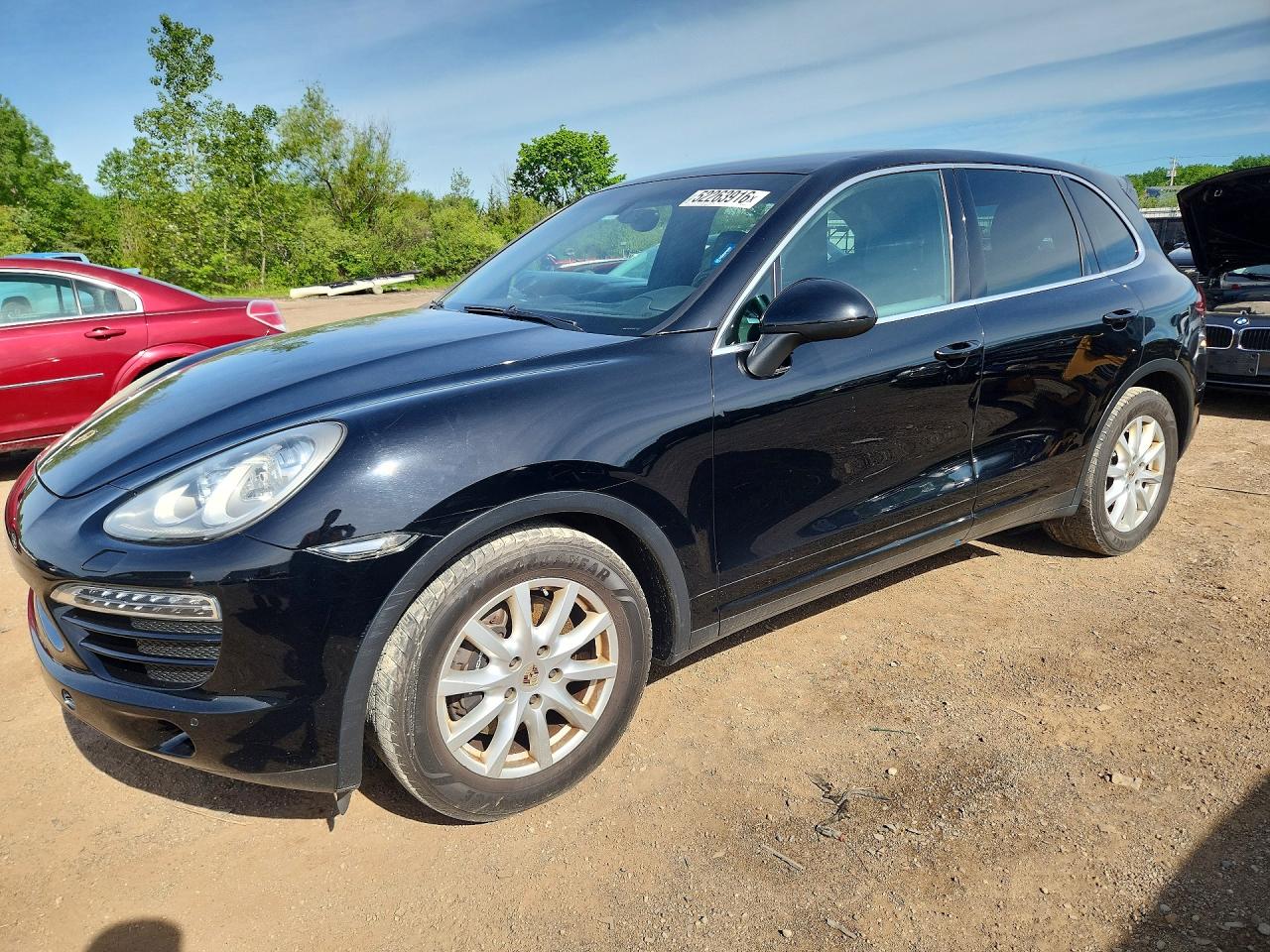 Salvage Porsche Cayenne Image