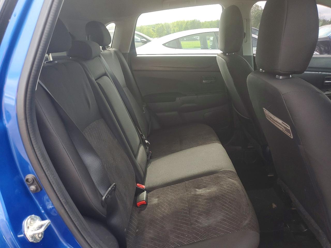 Mitsubishi Outlander Se