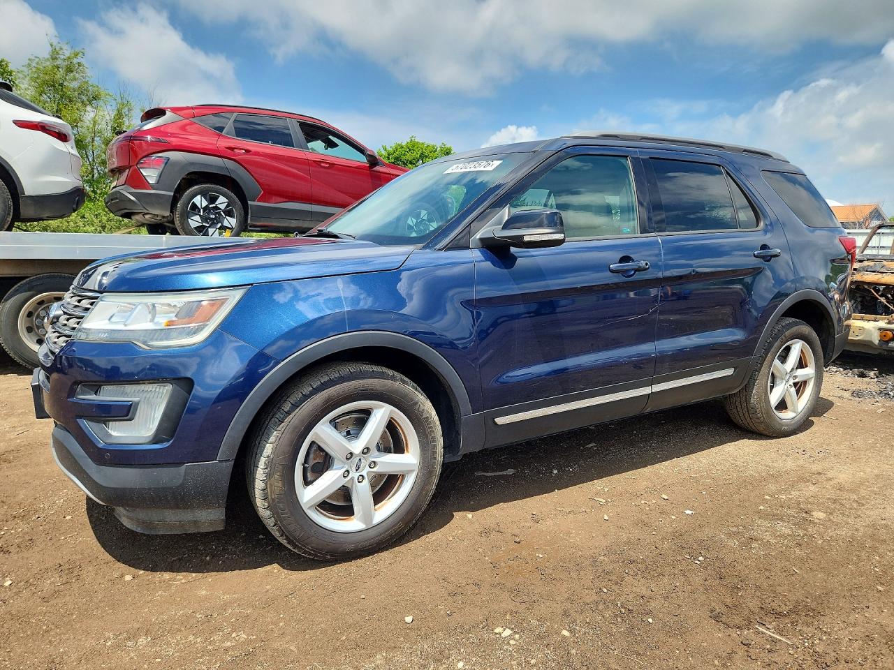 Salvage Ford Explorer Image