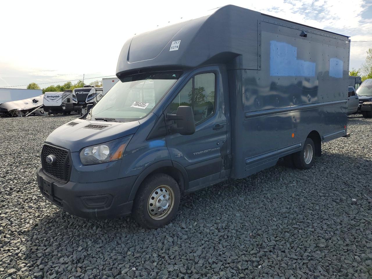 Salvage Ford Transit Image