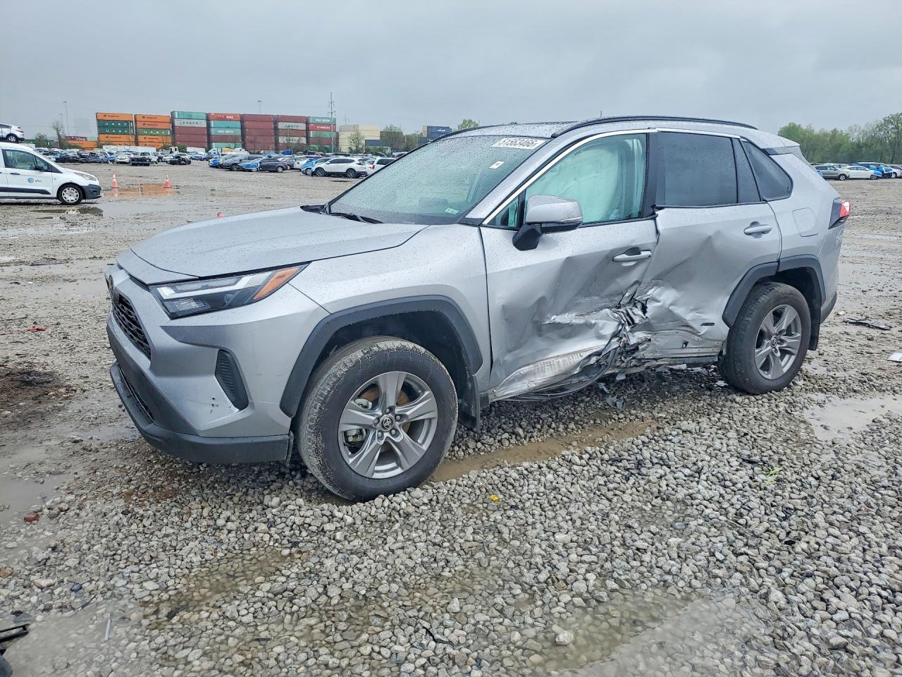 Salvage Toyota RAV4 Image