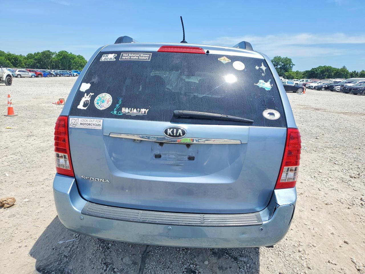 Kia Sedona Lx