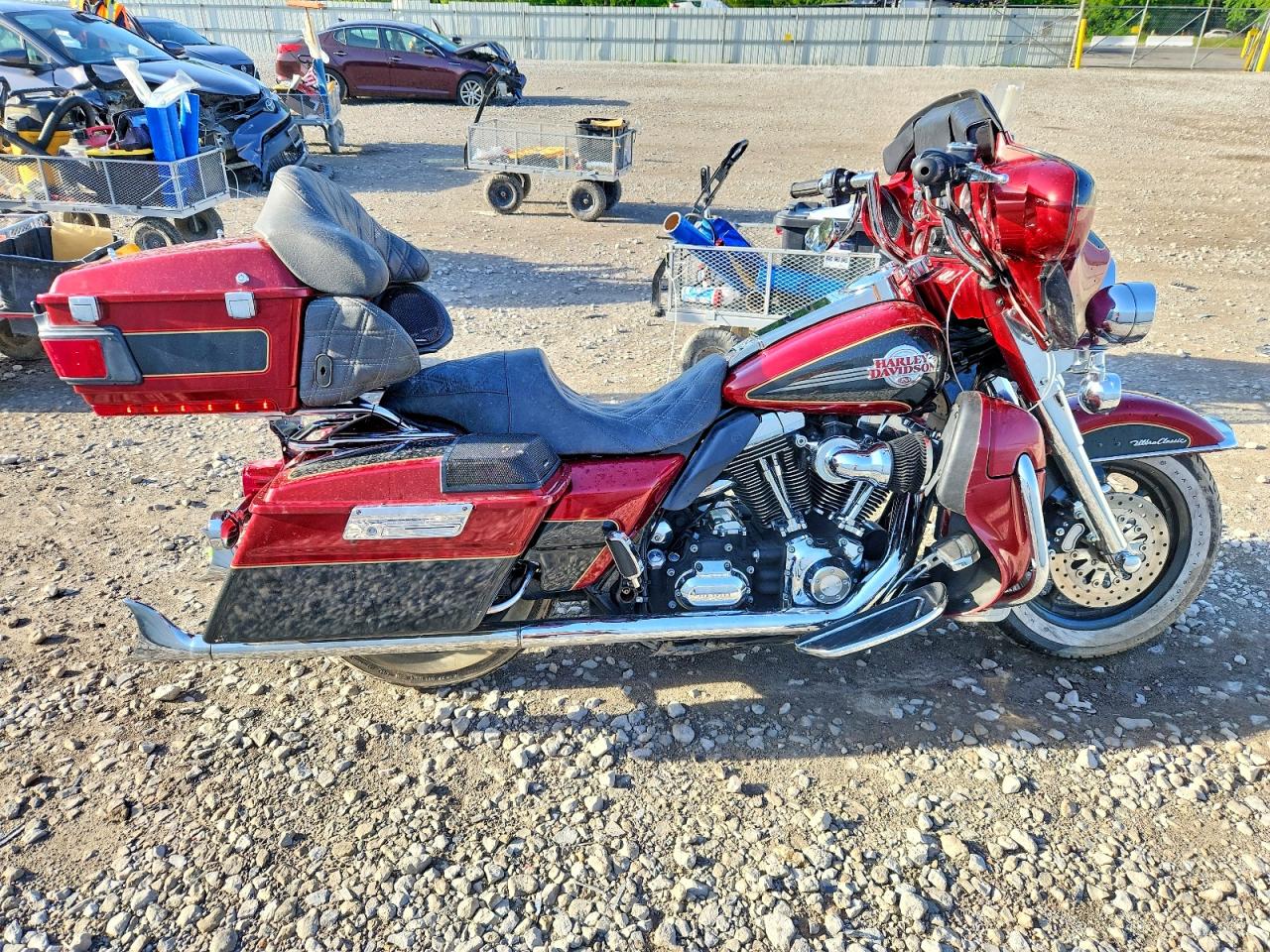 Salvage Harley-Davidson Fl Image