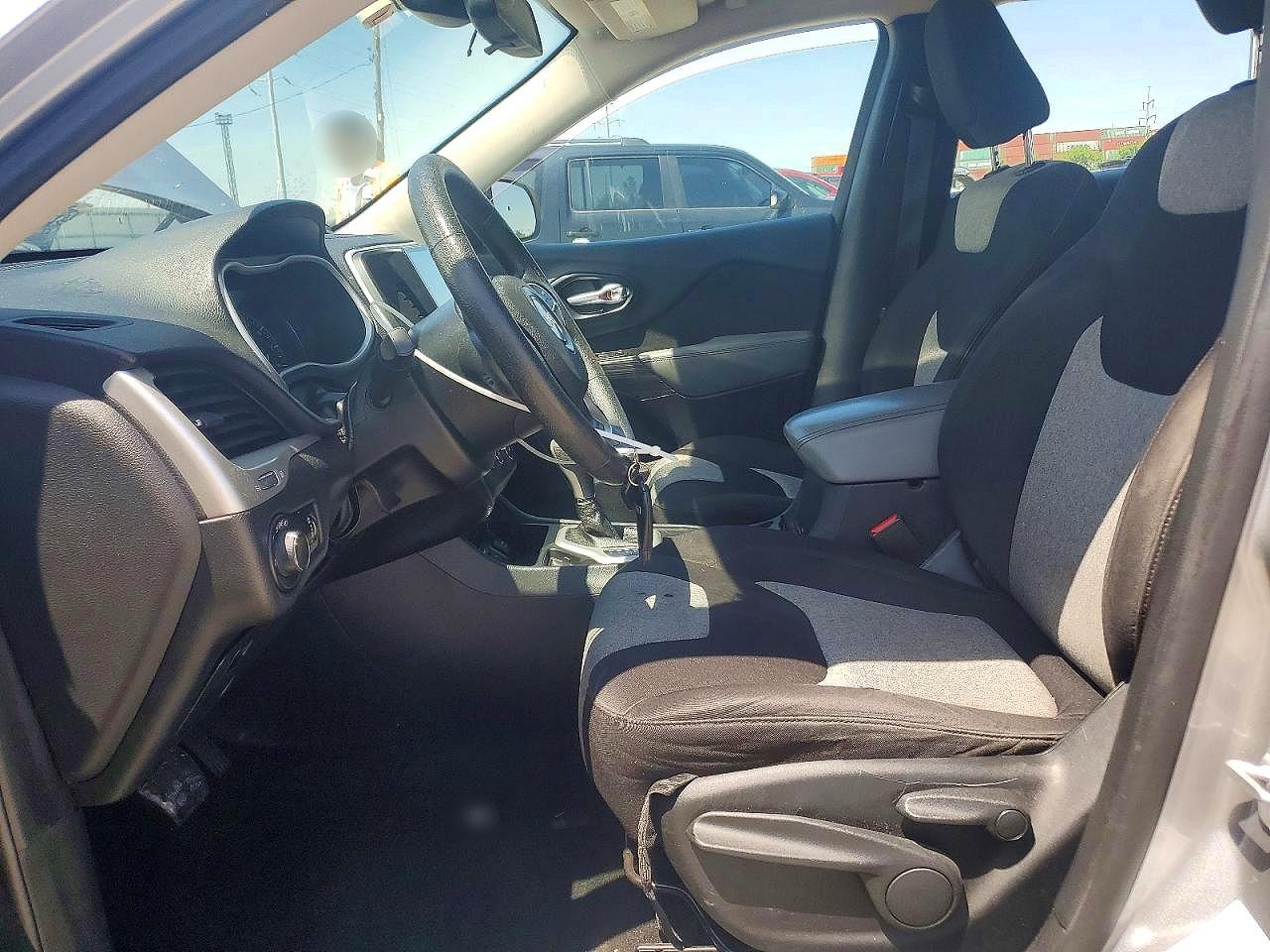 Jeep Cherokee Sport