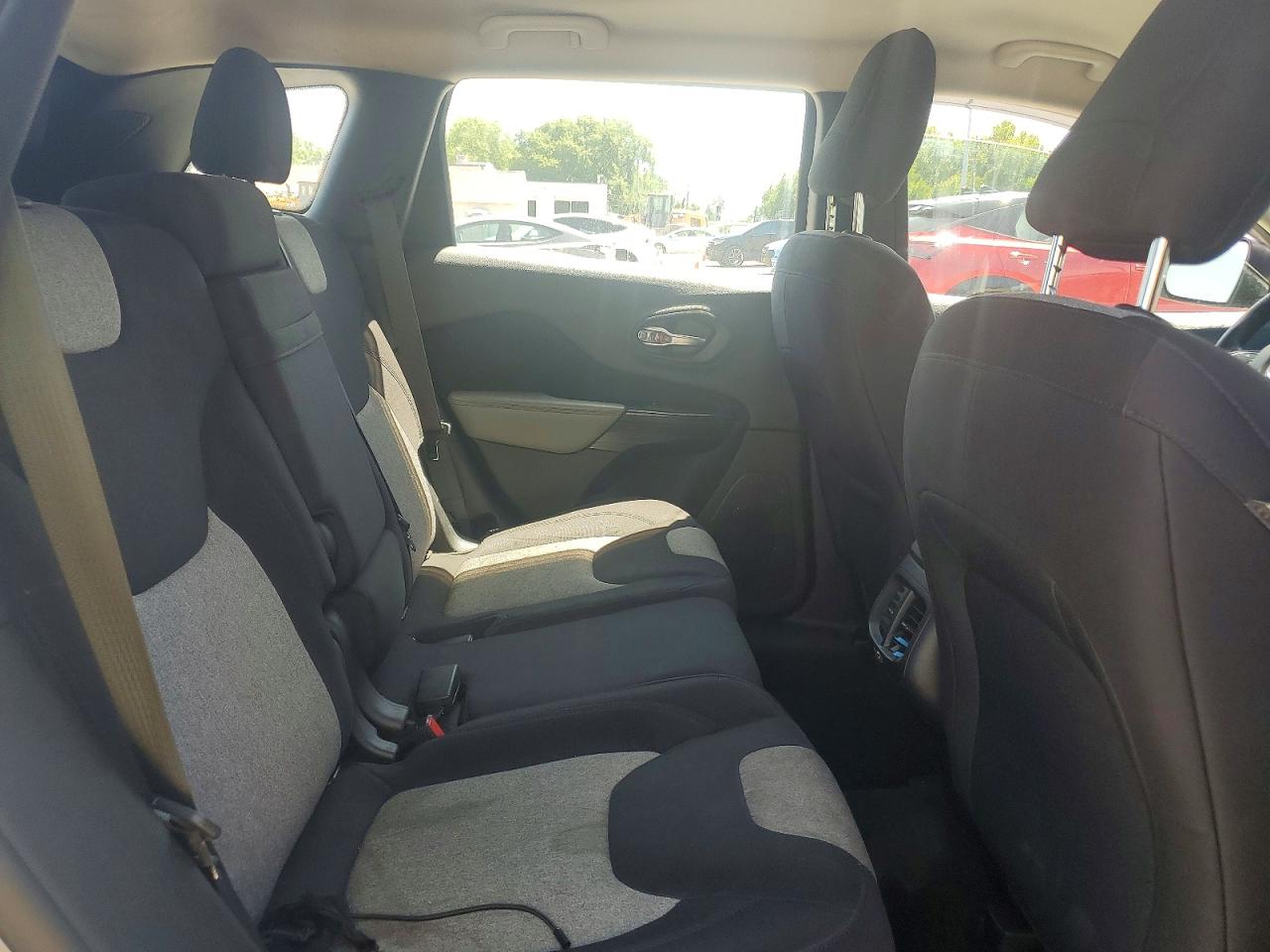 Jeep Cherokee Sport