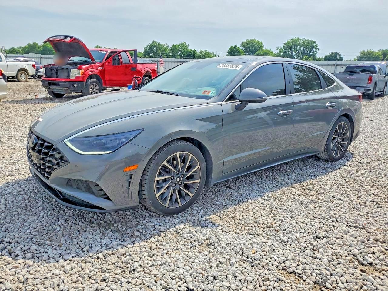 Salvage Hyundai SONATA Image