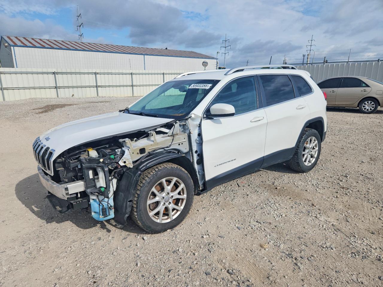 Salvage Jeep Cherokee Image
