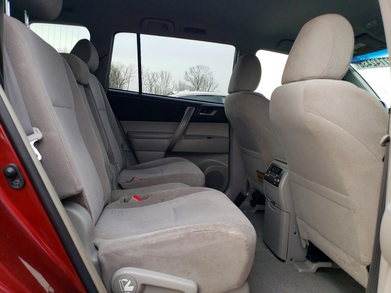 Toyota Highlander Sport