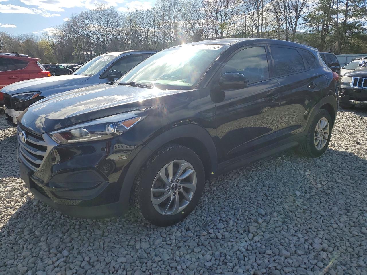Salvage Hyundai TUCSON Image