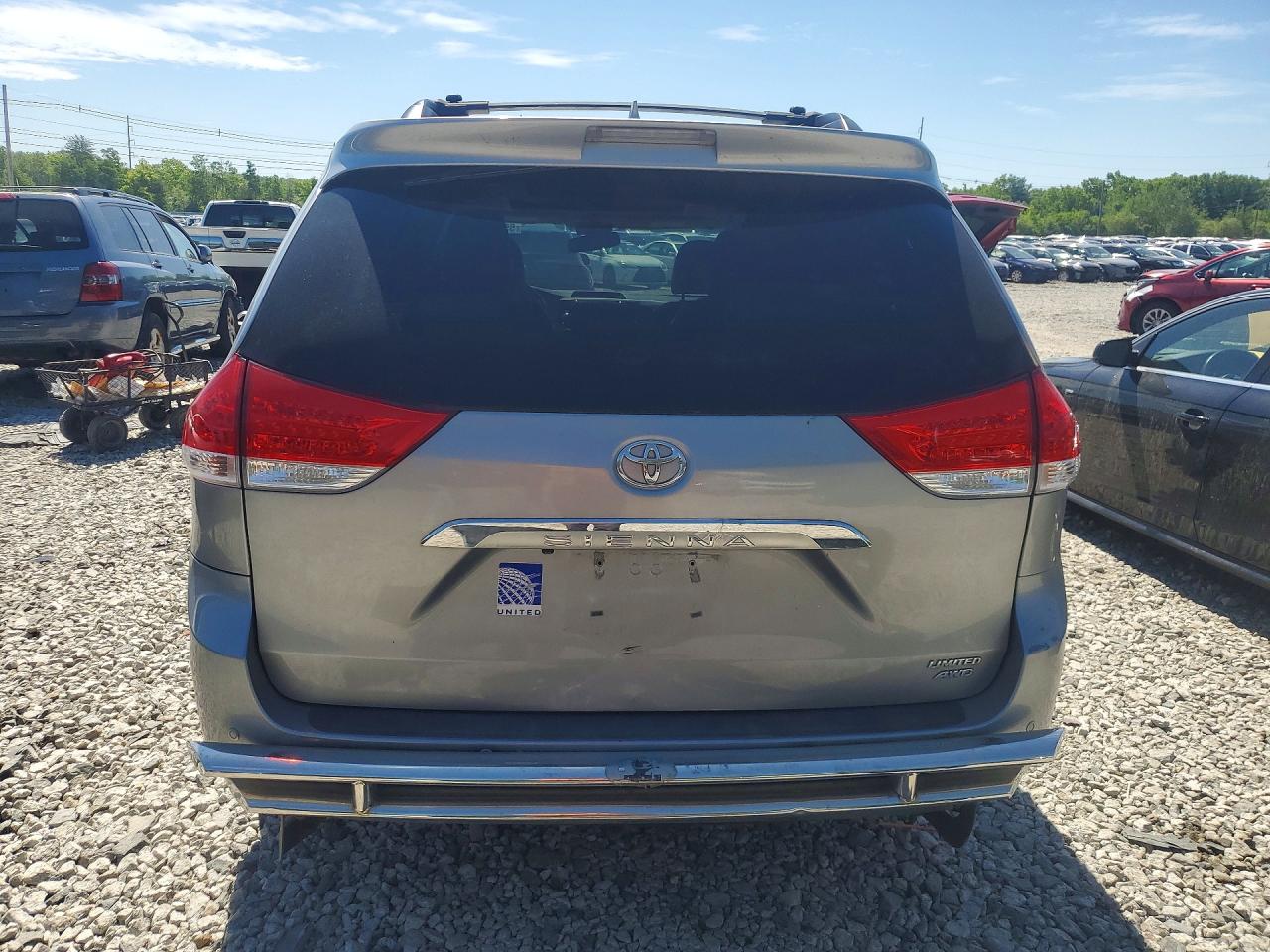 Toyota Sienna Limited 7-passenger