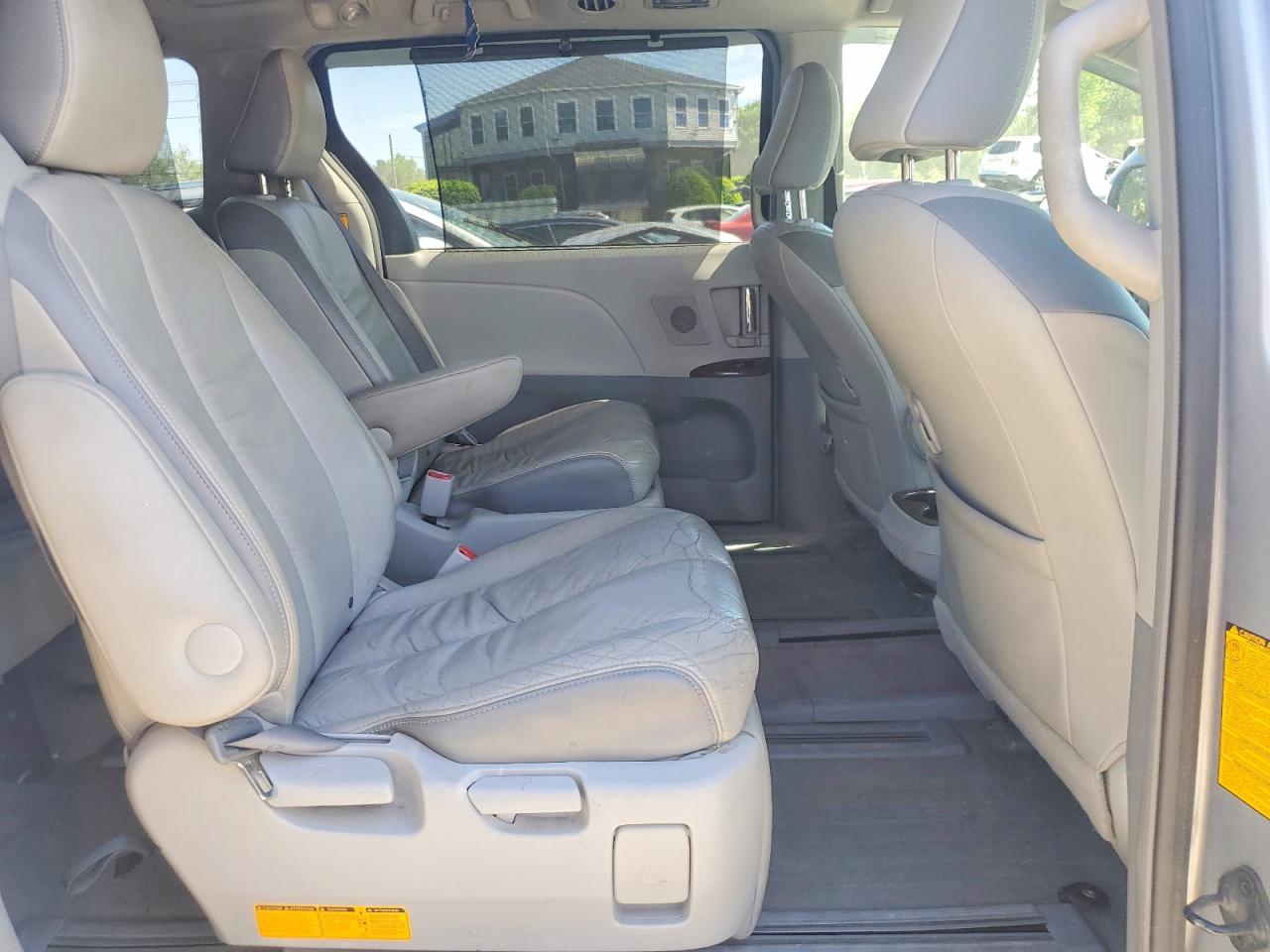 Toyota Sienna Limited 7-passenger