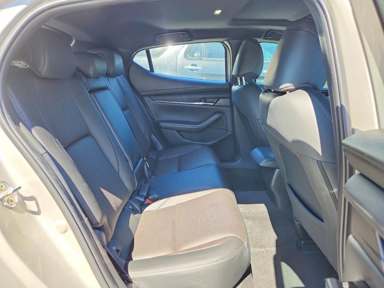 Mazda 3 Premium Plus