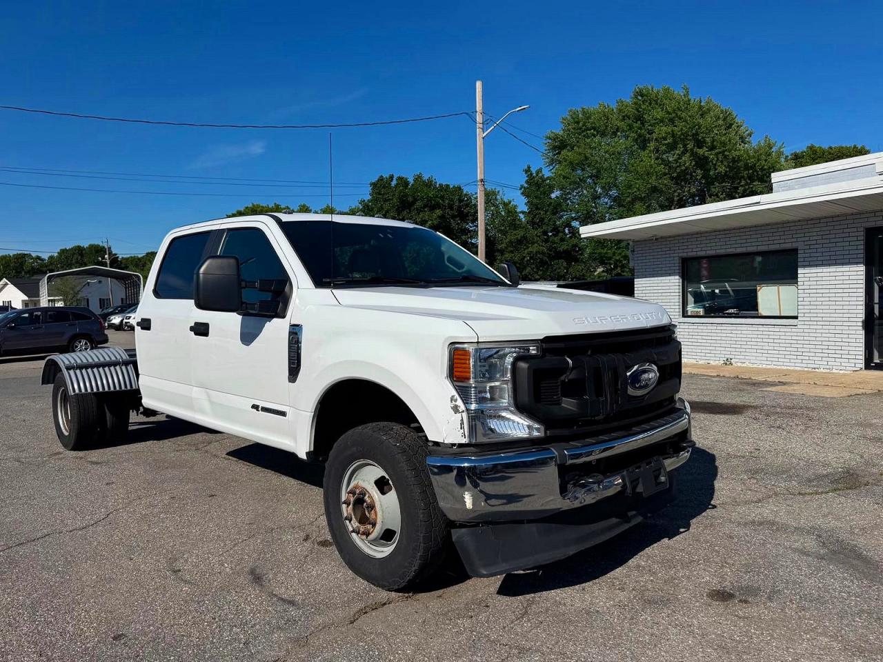 Salvage Ford F-350 Image