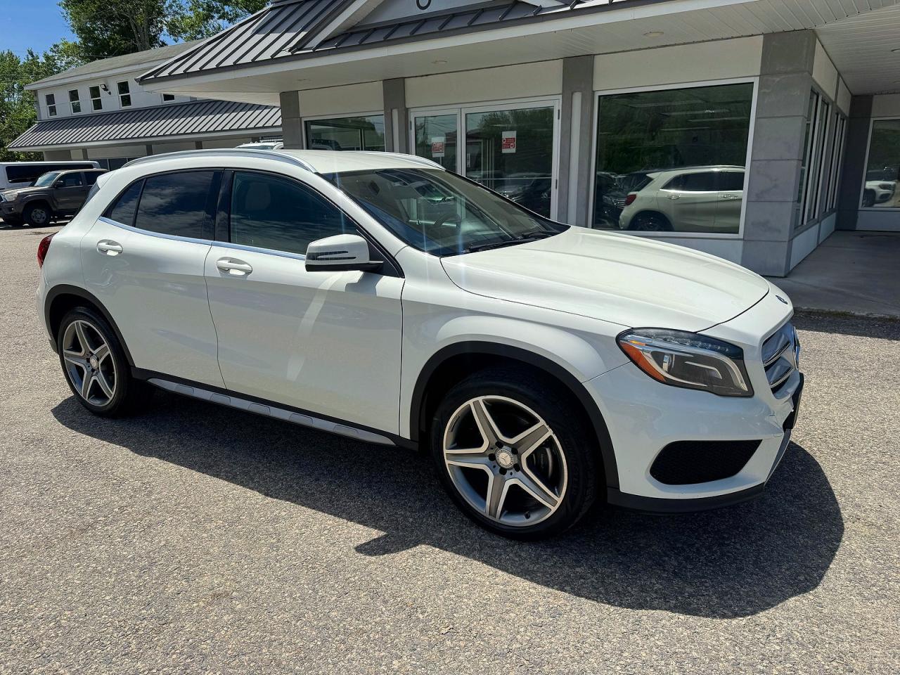 Salvage Mercedes-Benz GLA Image