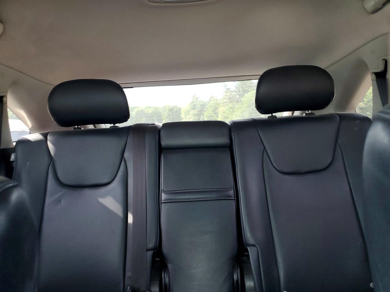 Lexus RX Base