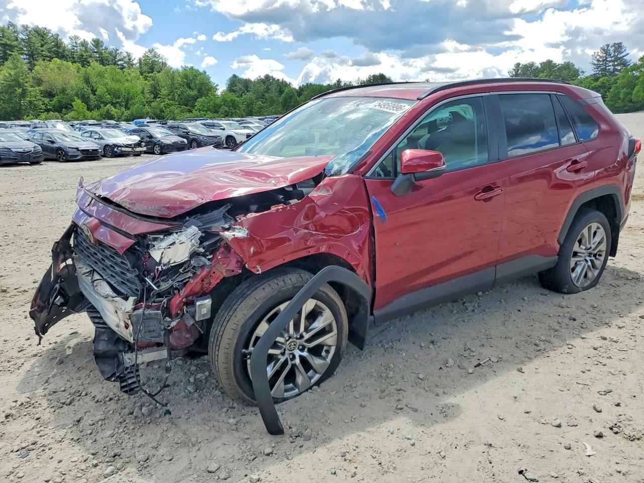 Salvage Toyota RAV4 Image
