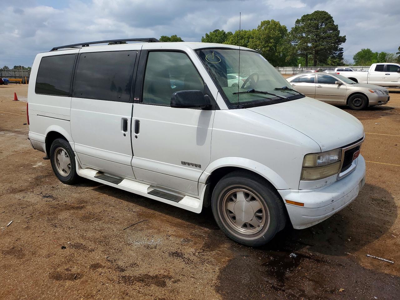 GMC Safari Xt