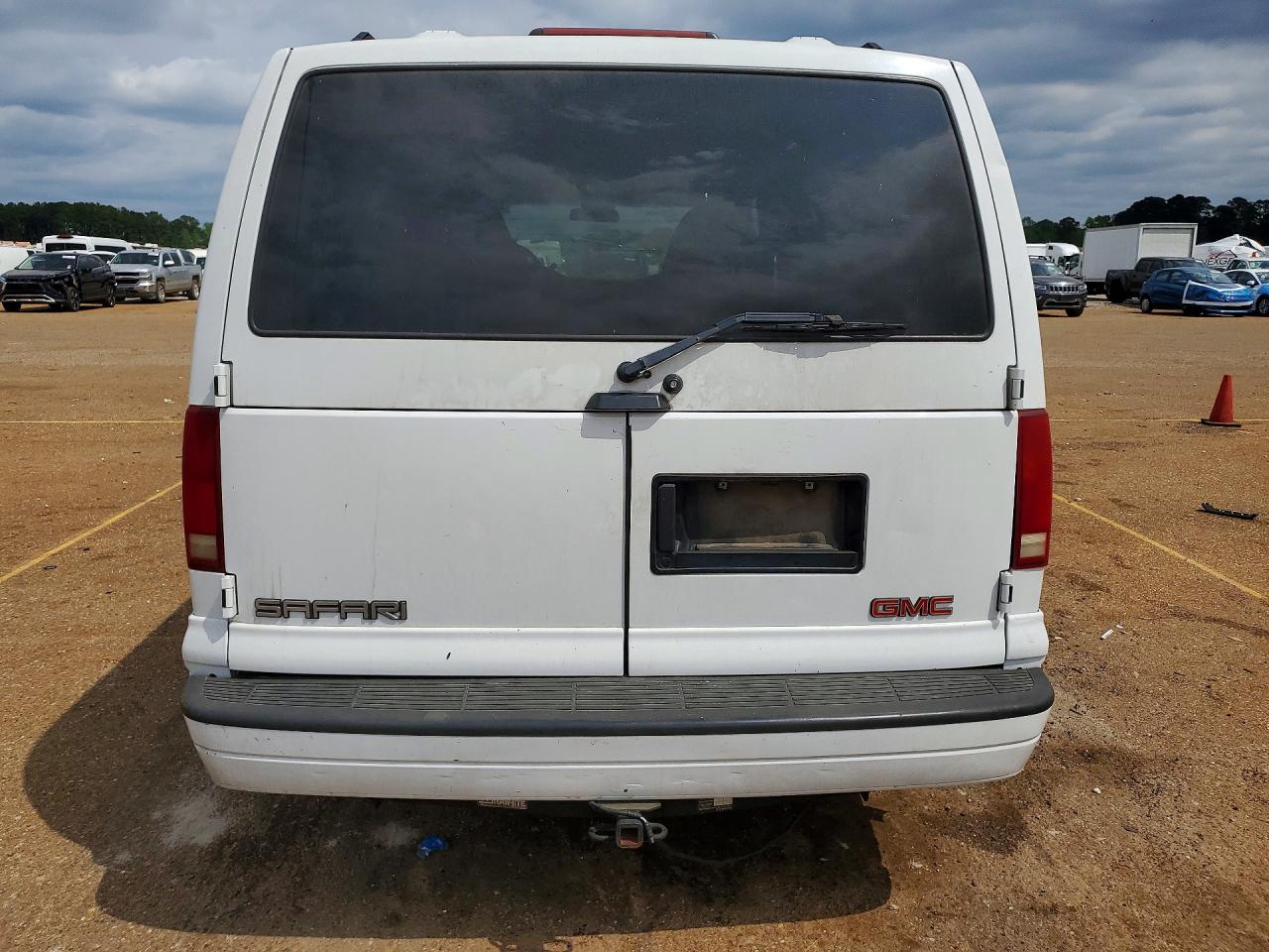 GMC Safari Xt
