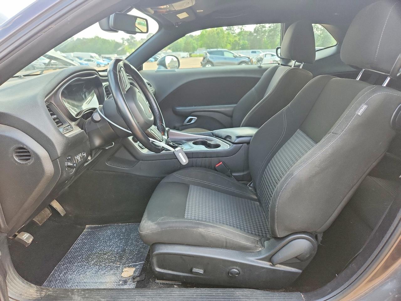 Dodge Challenger Sxt