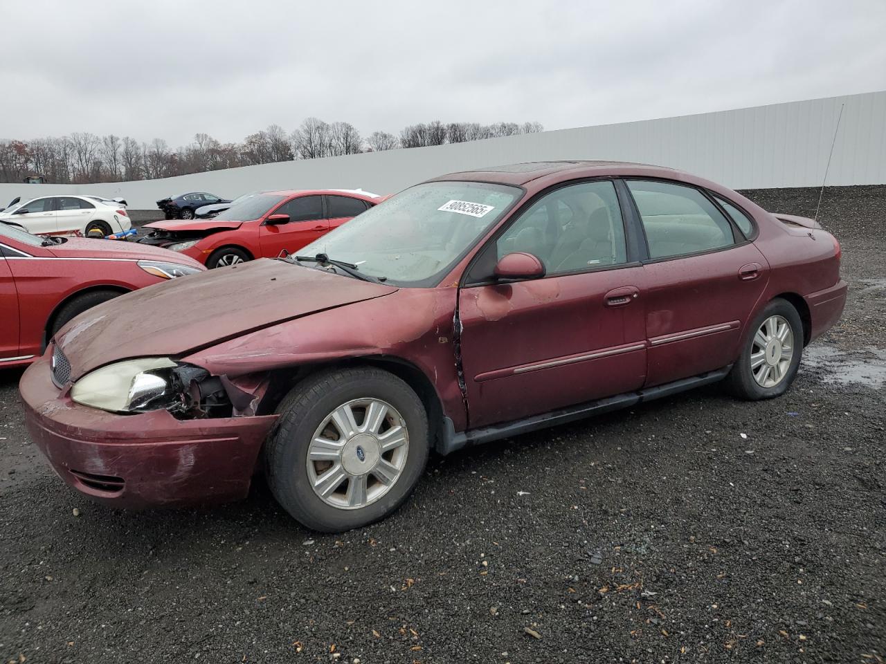 Salvage Ford Taurus Image