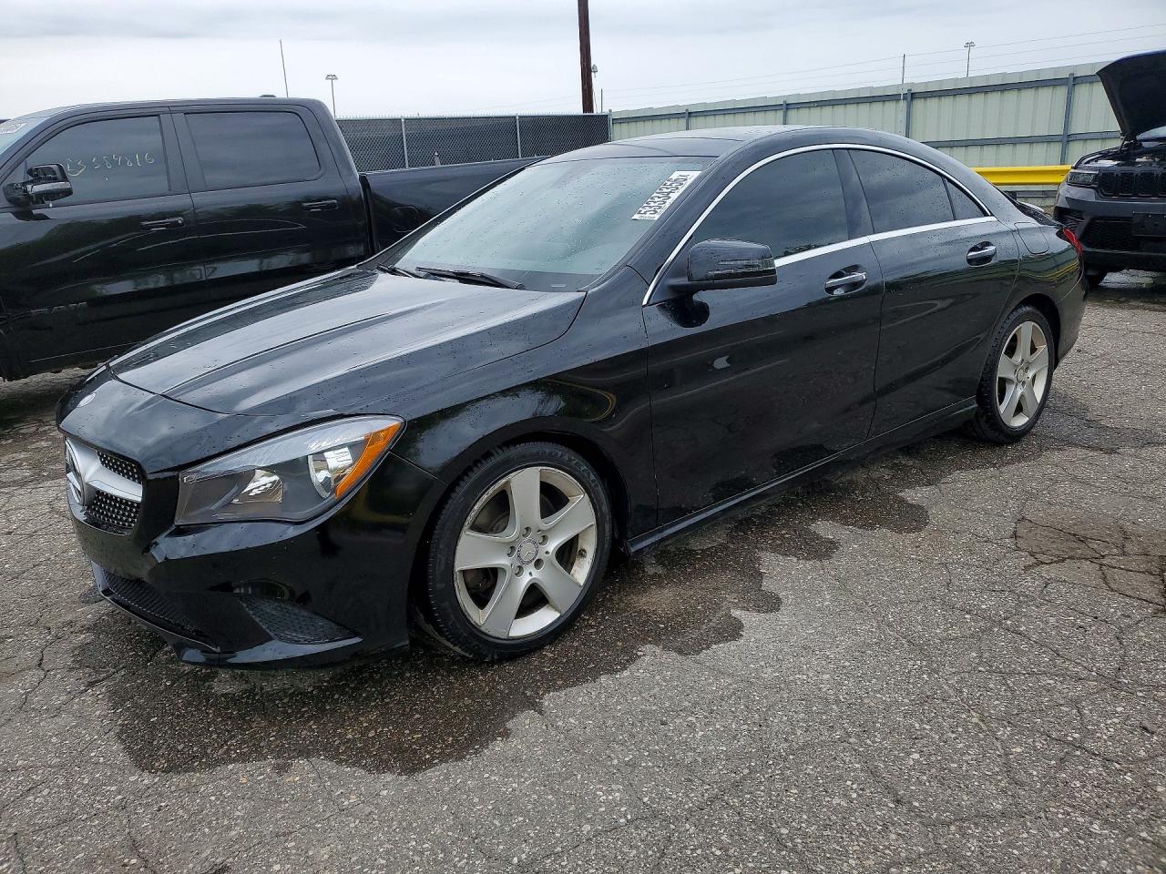Salvage Mercedes-Benz Cla-class Image