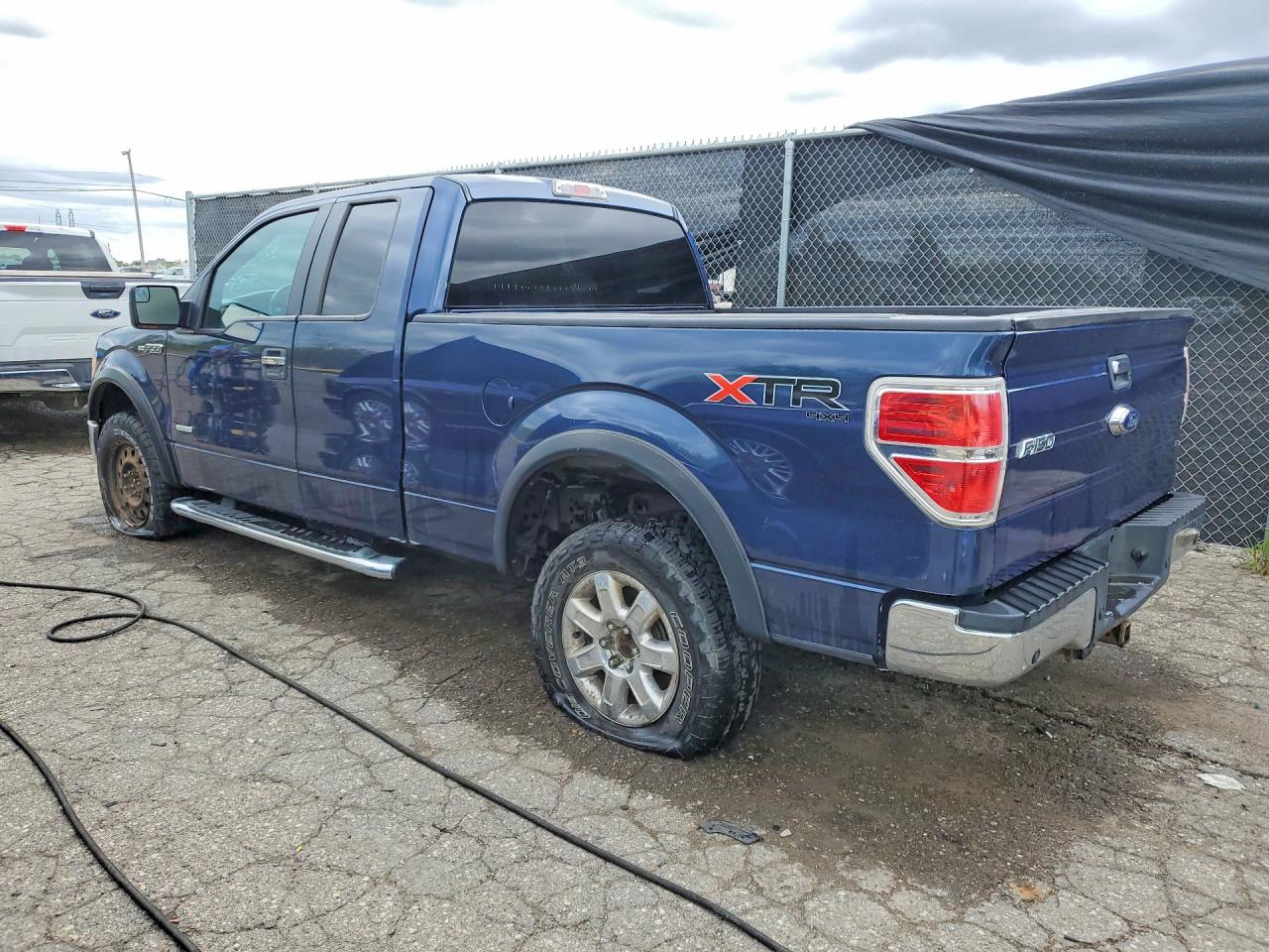 Ford F-150 Super Cab