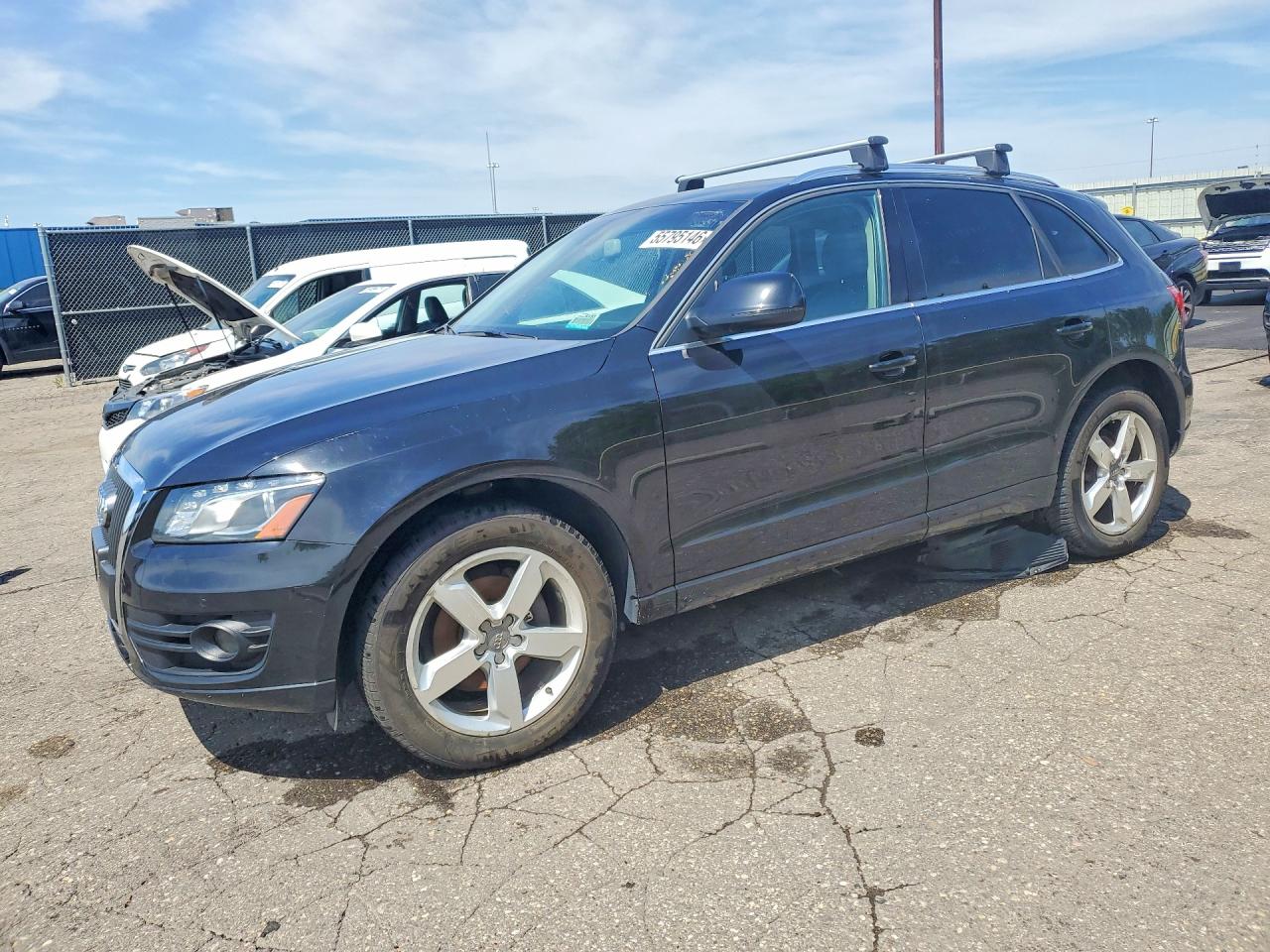 Salvage Audi Q5 Image