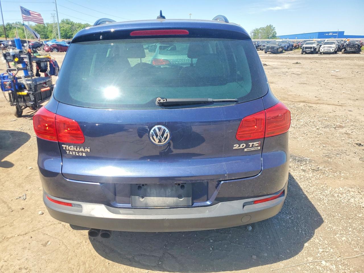Volkswagen Tiguan S