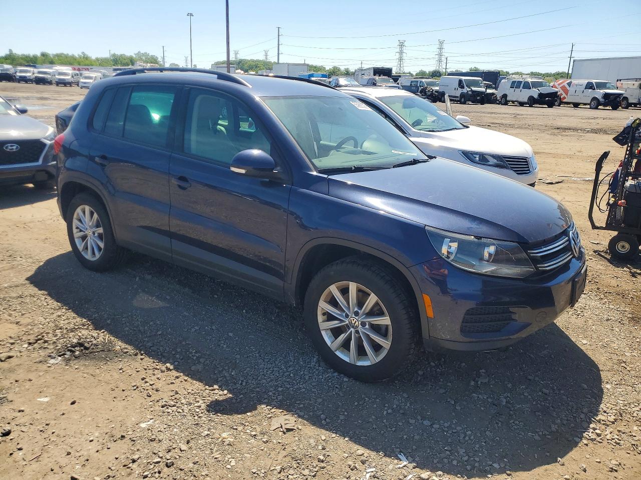 Volkswagen Tiguan S